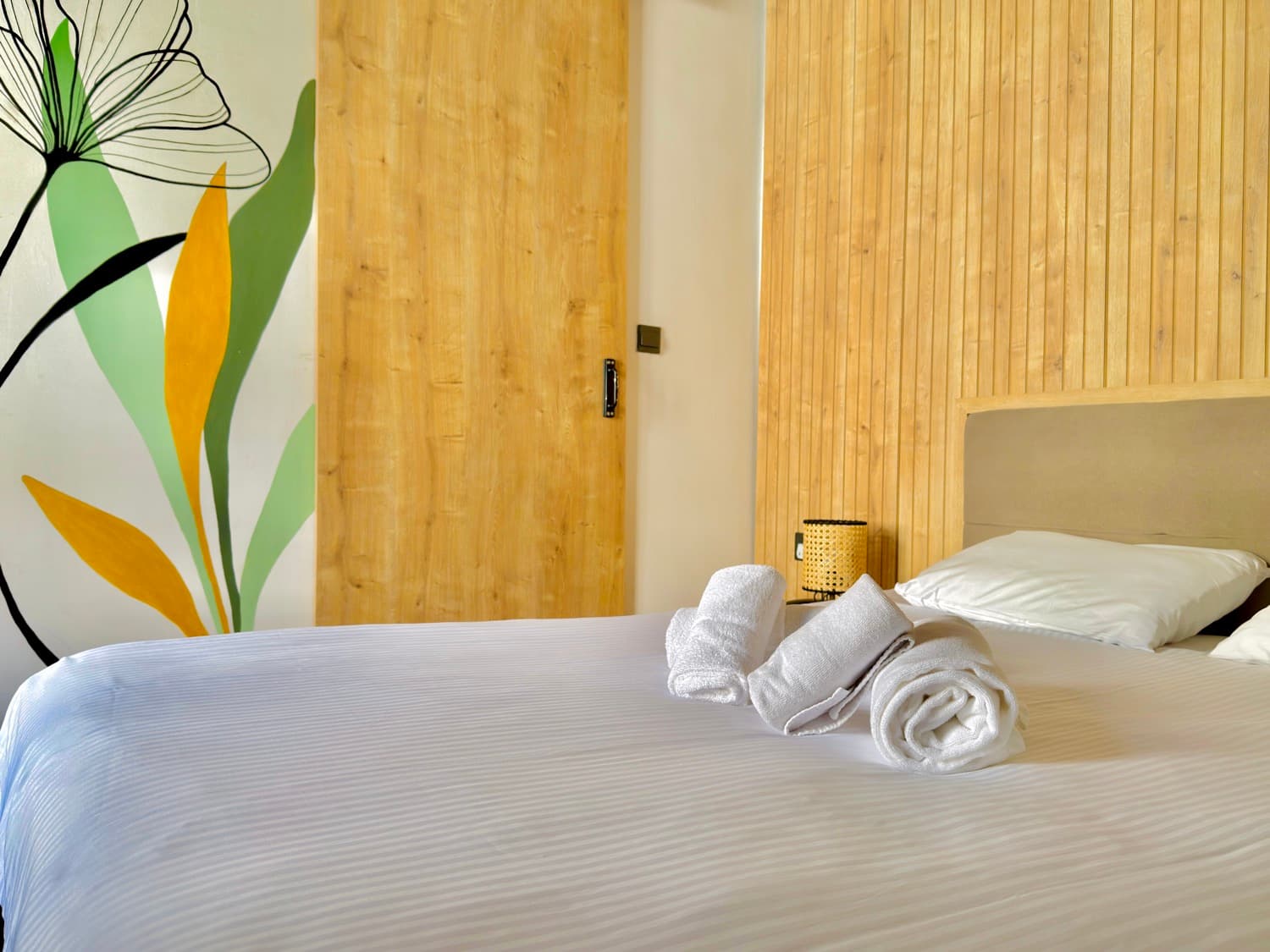 Interior of Avenue Hotel, Girne