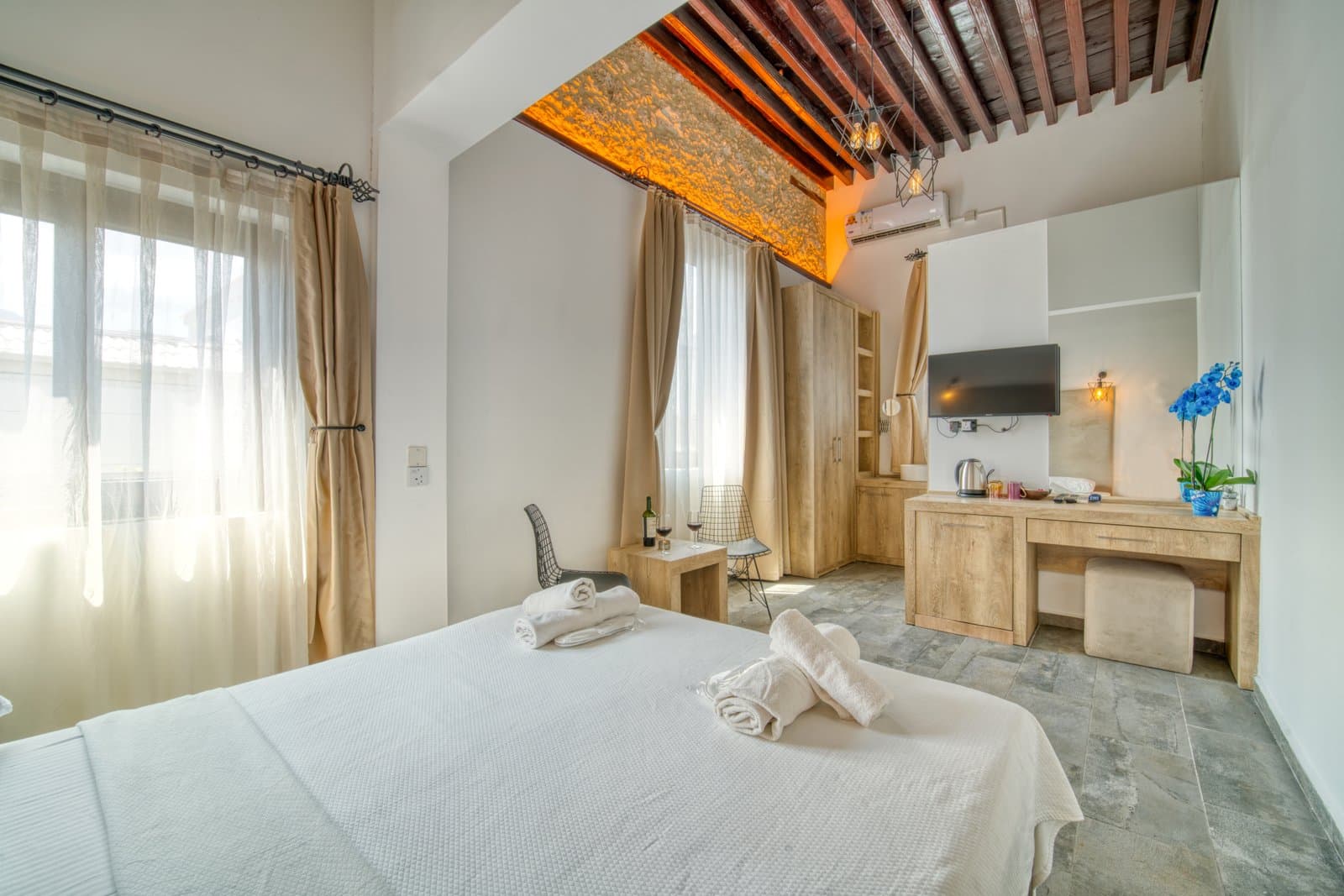 Deluxe Double Bedroom at Avenue Hotel Girne (2)
