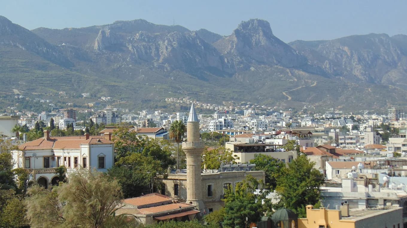 Kyrenia harbour cafés